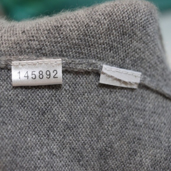 Ann Taylor Gray Cashmere Ruffle Sweater Tank LG - Picture 9 of 9